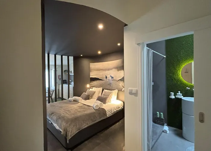 Luzz Me - Casa De Angra