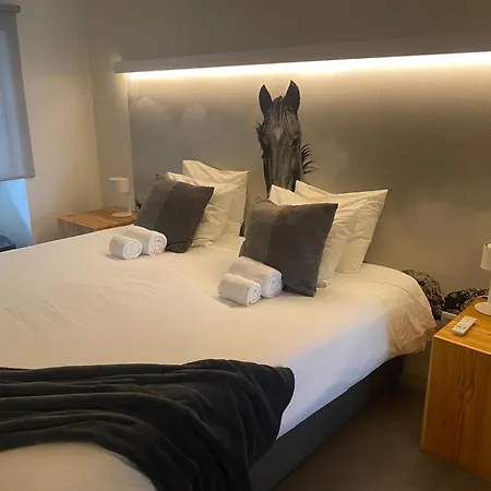 Luzz Me - Casa De Angra アングラ・ド・エロイーズモ